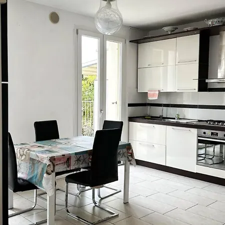 Airport Marco Polo Appartement *